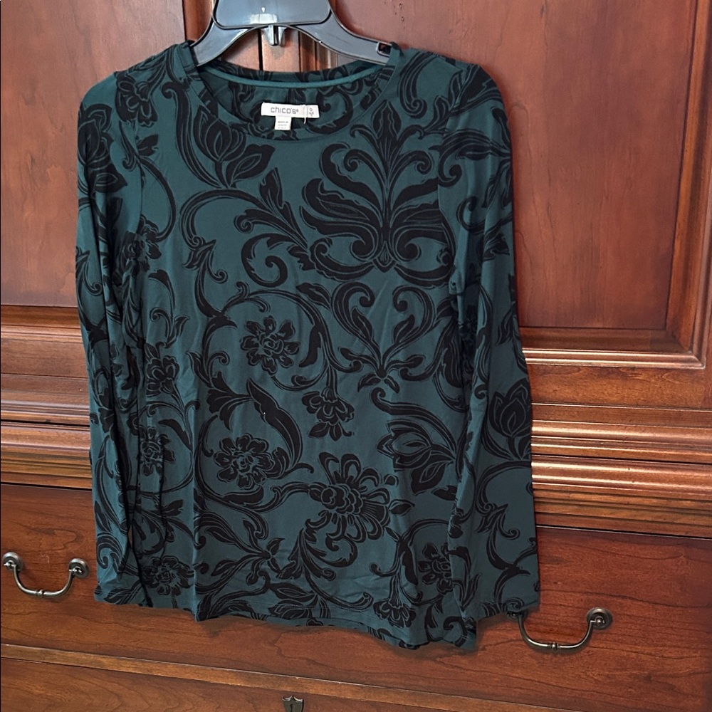 Chico's Dark Green and Black Patterned Long Sleeve Top/Size 0(Small)